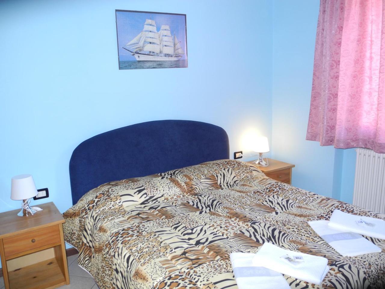 Residence Laguna Beach Pianello Del Lario Dış mekan fotoğraf